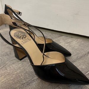 Vince camuto black point toe heels chunky
